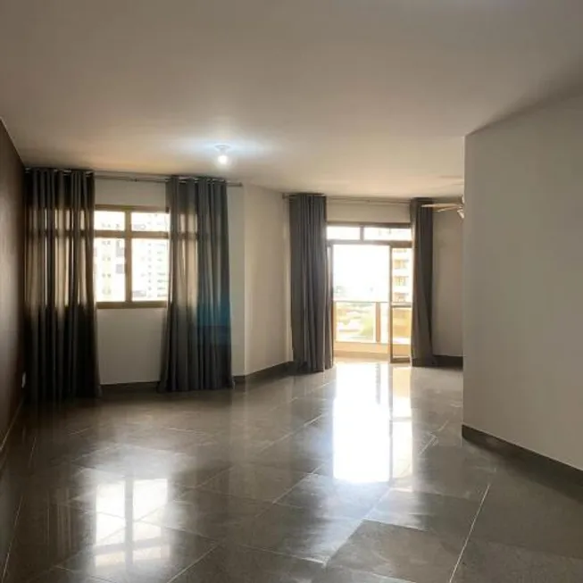 Foto 1 de Apartamento com 3 Quartos à venda, 225m² em Osvaldo Rezende, Uberlândia