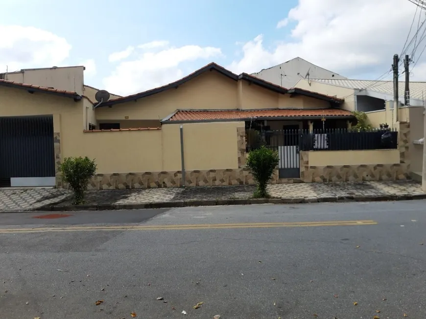 Foto 1 de Casa com 3 Quartos à venda, 190m² em Jardim do Sol, Taubaté