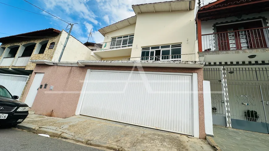 Foto 1 de Casa com 4 Quartos para alugar, 270m² em Jardim Califórnia, Bragança Paulista