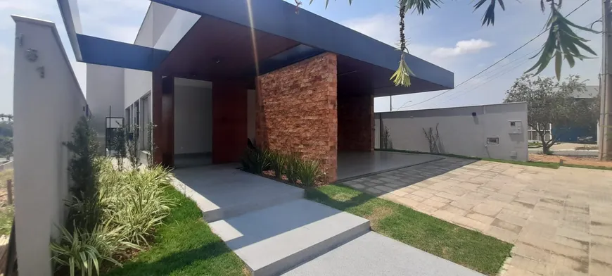 Foto 1 de Casa de Condomínio com 4 Quartos à venda, 258m² em Novo Horizonte, Sete Lagoas