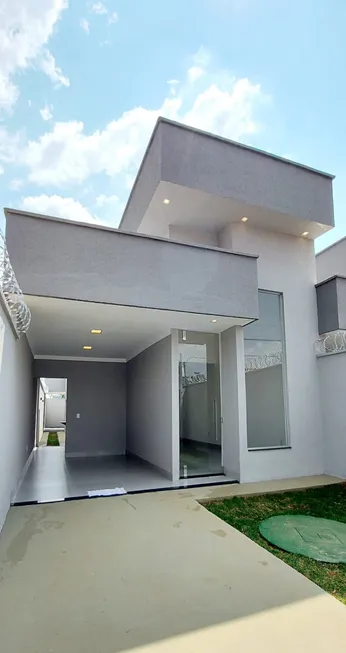 Foto 1 de Casa com 3 Quartos à venda, 180m² em Residencial Itaipu, Goiânia