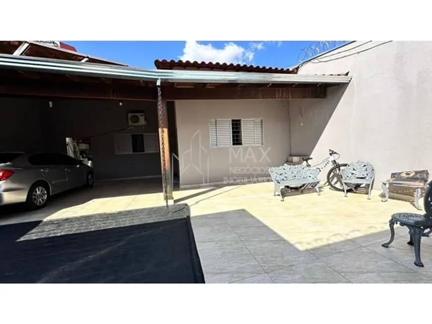 Foto 1 de Casa com 3 Quartos à venda, 190m² em Granada, Uberlândia