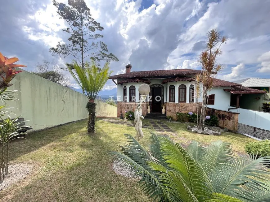 Foto 1 de Casa com 3 Quartos à venda, 285m² em Fazendinha, Teresópolis