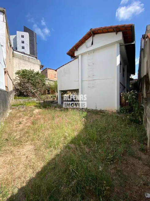 Foto 1 de Casa com 4 Quartos à venda, 150m² em Novo Eldorado, Contagem