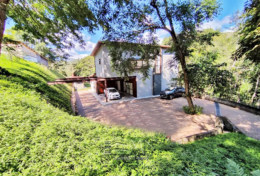 Foto 1 de Casa com 5 Quartos à venda, 230m² em Itaipava, Petrópolis