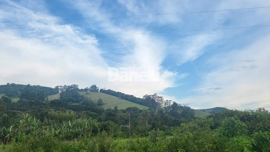 Foto 1 de Fazenda/Sítio com 3 Quartos à venda, 1000m² em , 