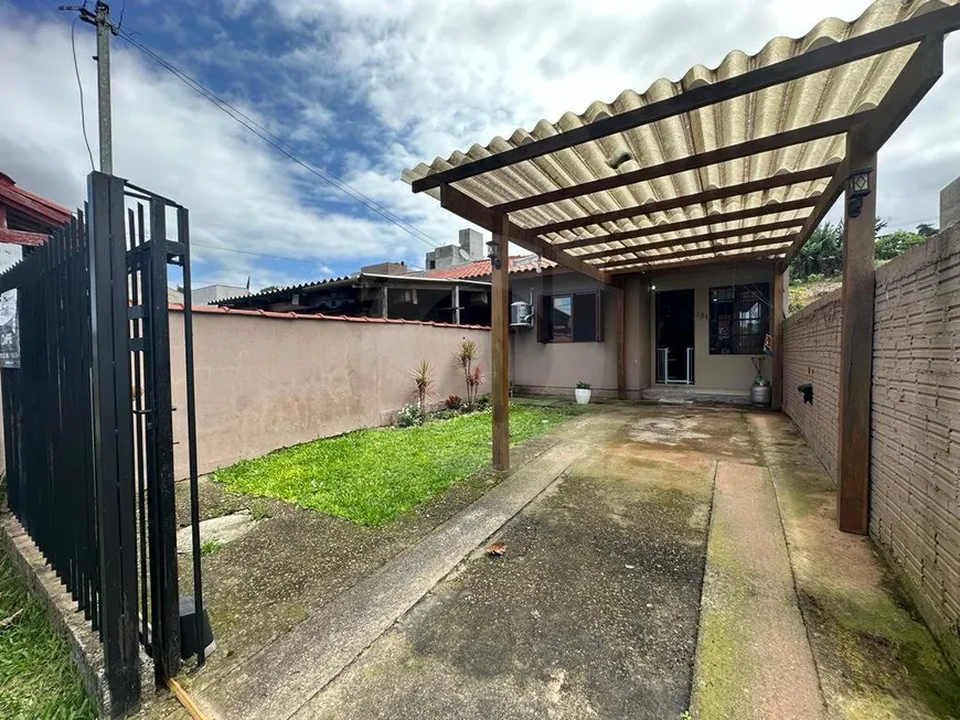 Foto 1 de Casa com 2 Quartos à venda, 53m² em Ouro Verde, Portão