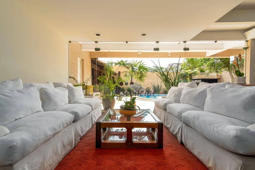 Foto 1 de Casa com 7 Quartos à venda, 583m² em Jardim Prudência, São Paulo