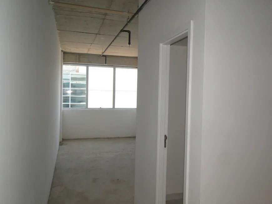 Foto 1 de Sala Comercial com 1 Quarto para venda ou aluguel, 30m² em Barra da Tijuca, Rio de Janeiro