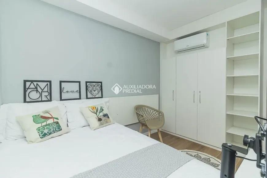 Foto 1 de Apartamento com 1 Quarto para alugar, 27m² em Partenon, Porto Alegre