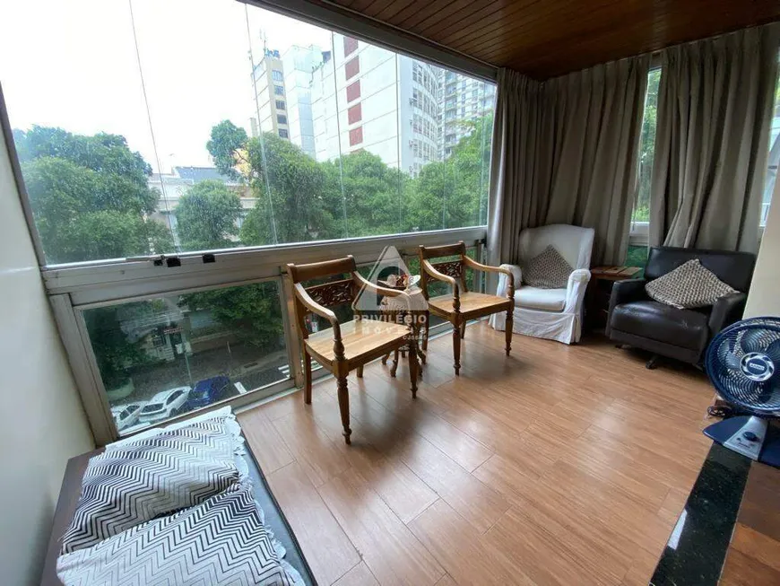 Foto 1 de Apartamento com 2 Quartos à venda, 60m² em Copacabana, Rio de Janeiro