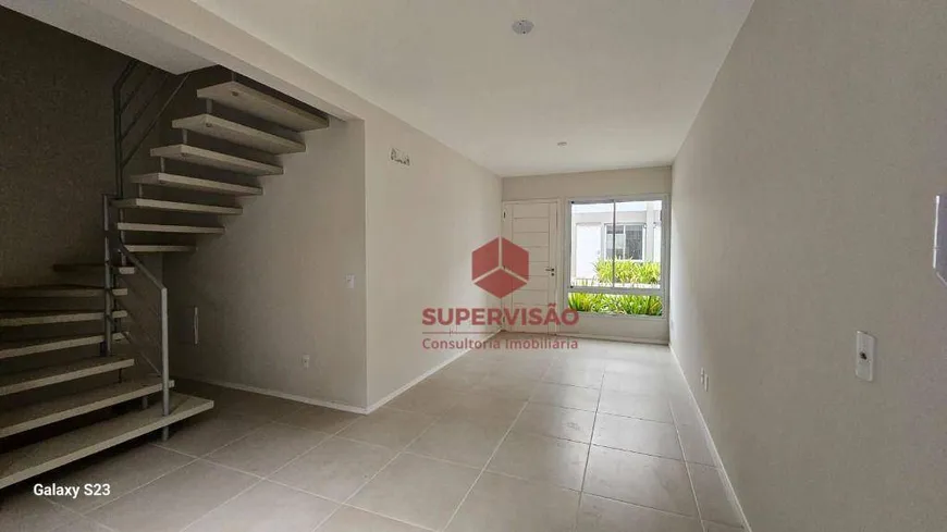Foto 1 de Casa de Condomínio com 3 Quartos à venda, 83m² em Forquilhas, São José