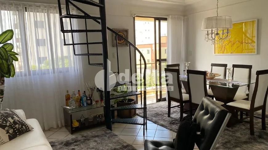 Foto 1 de Apartamento com 3 Quartos à venda, 171m² em Santa Mônica, Uberlândia