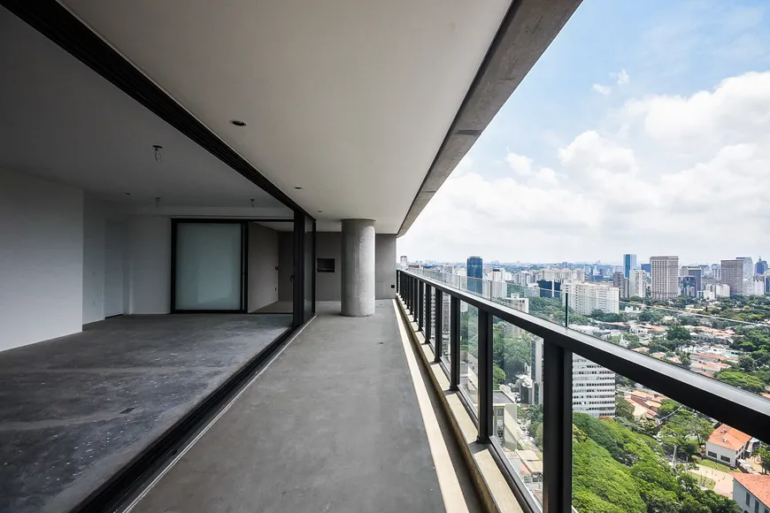 Foto 1 de Apartamento com 3 Quartos à venda, 288m² em Itaim Bibi, São Paulo