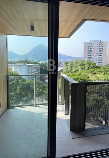 Foto 1 de Apartamento com 2 Quartos à venda, 65m² em Leblon, Rio de Janeiro