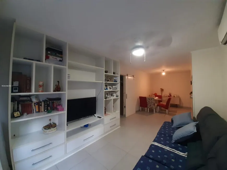 Foto 1 de Apartamento com 3 Quartos à venda, 100m² em Jardim Las Palmas, Guarujá