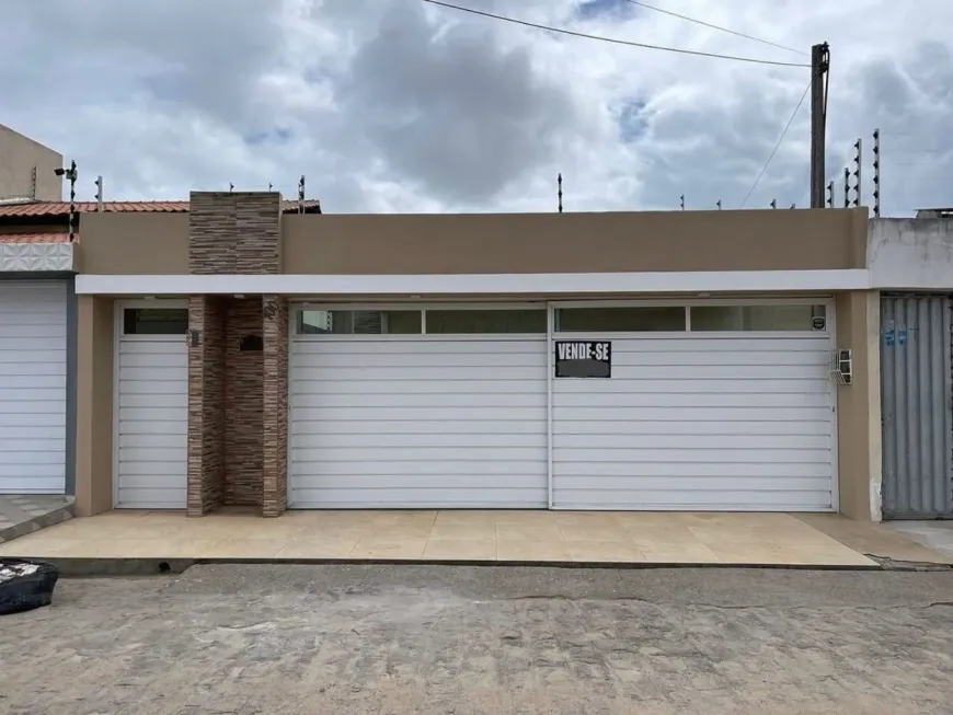 Foto 1 de Casa com 3 Quartos à venda, 140m² em Conceição, Feira de Santana