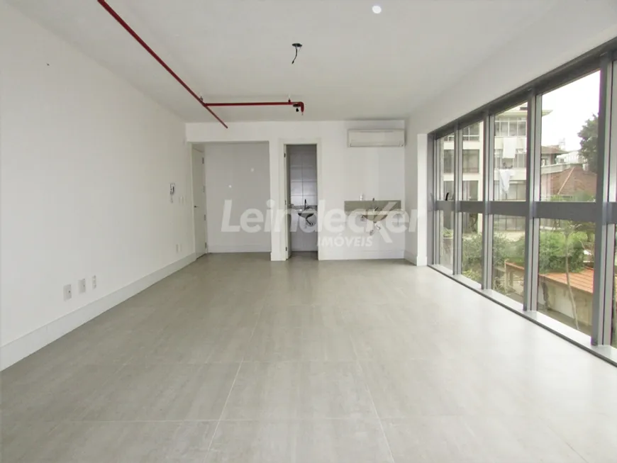 Foto 1 de Sala Comercial para alugar, 43m² em Independência, Porto Alegre