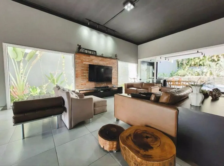 Foto 1 de Casa de Condomínio com 2 Quartos para venda ou aluguel, 400m² em Residencial Dez, Santana de Parnaíba