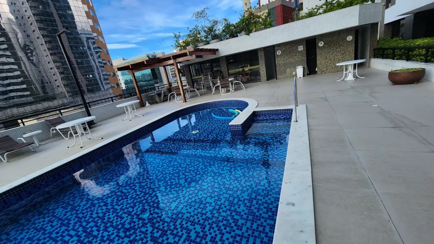 Foto 1 de Apartamento com 4 Quartos à venda, 229m² em Pituba, Salvador