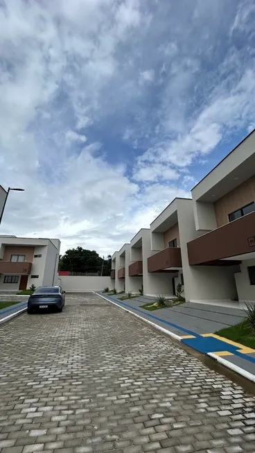 Foto 1 de Casa com 3 Quartos para alugar, 165m² em Aracagi, São Luís