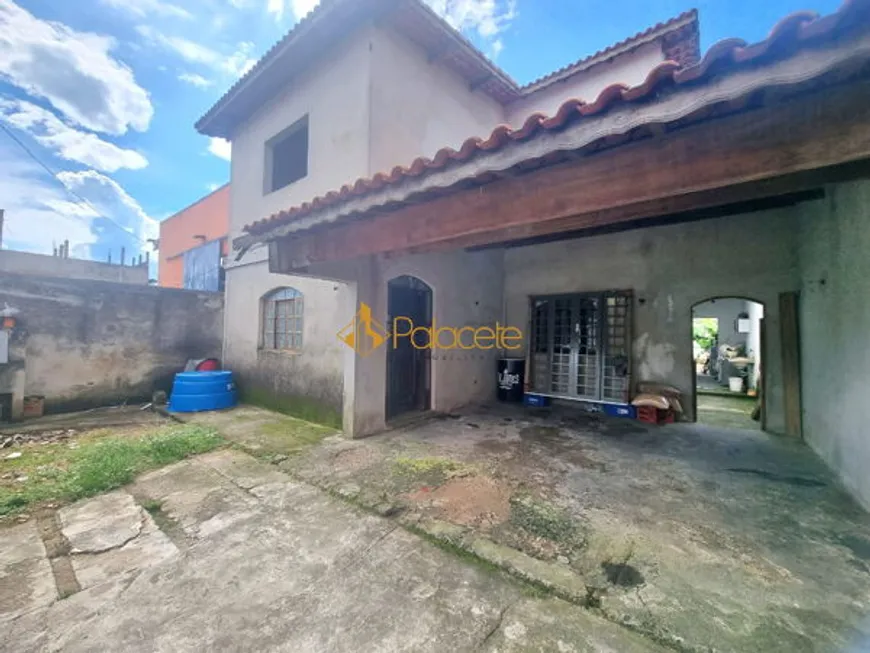 Foto 1 de Sobrado com 5 Quartos à venda, 300m² em Vila Santa Rita, Guaratinguetá