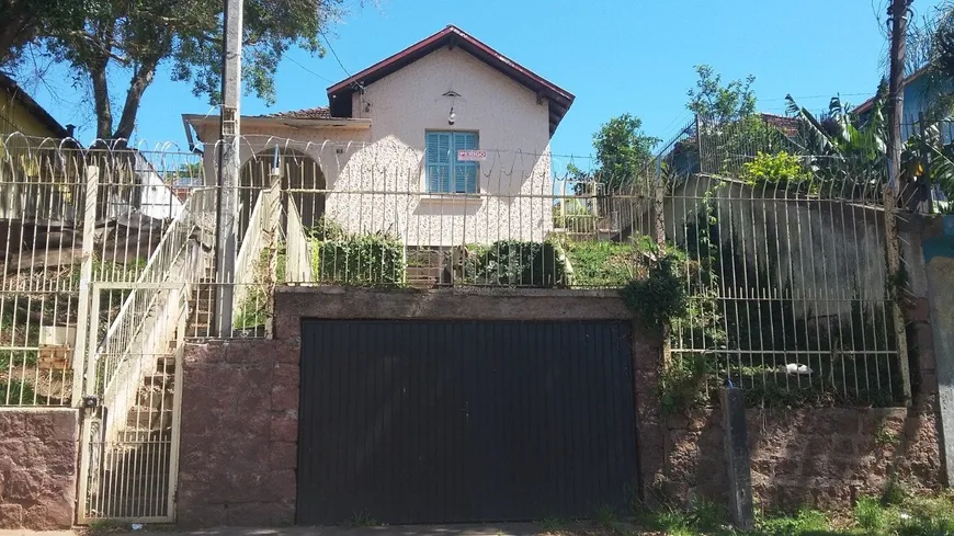 Foto 1 de Casa com 4 Quartos à venda, 107m² em Santa Tereza, Porto Alegre
