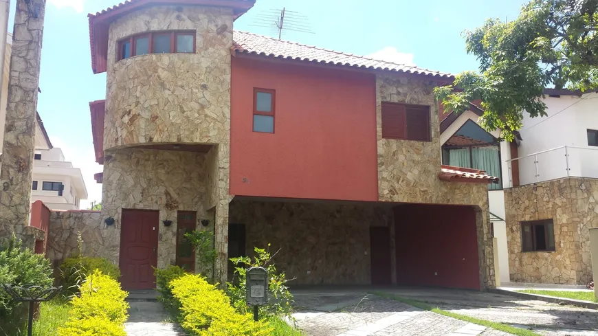 Foto 1 de Casa de Condomínio com 4 Quartos para venda ou aluguel, 350m² em Aldeia da Serra, Santana de Parnaíba