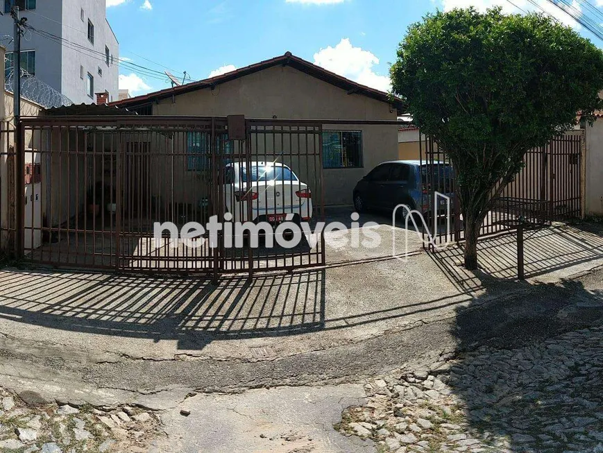 Foto 1 de Casa com 2 Quartos à venda, 54m² em Parque Xangri La, Contagem