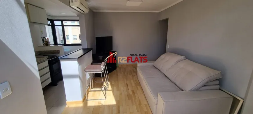 Foto 1 de Flat com 1 Quarto para alugar, 44m² em Vila Olímpia, São Paulo