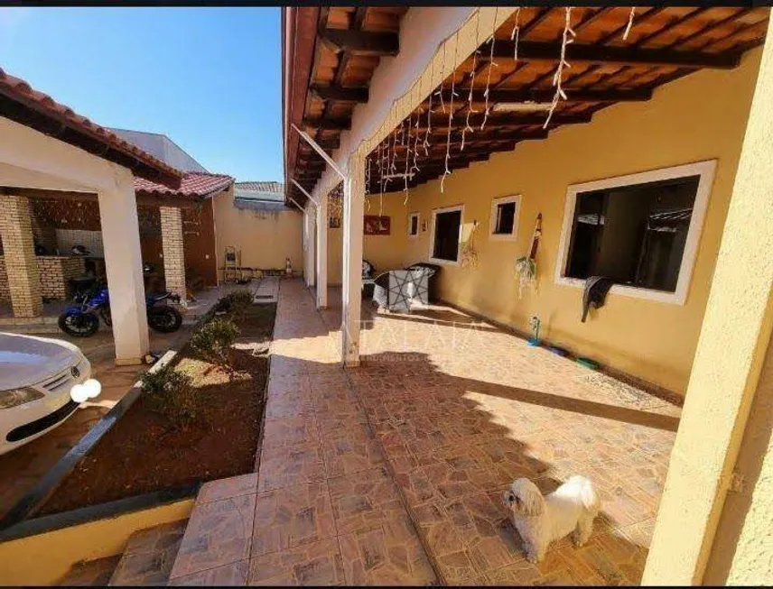 Foto 1 de Casa de Condomínio com 3 Quartos à venda, 200m² em Setor Habitacional Vicente Pires, Brasília