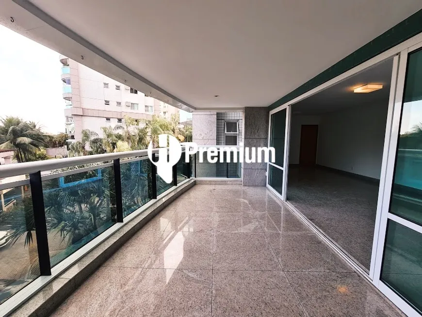Foto 1 de Apartamento com 4 Quartos à venda, 160m² em Barra da Tijuca, Rio de Janeiro