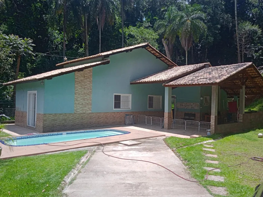 Foto 1 de Casa com 3 Quartos à venda, 200m² em Caraguata, Mairiporã