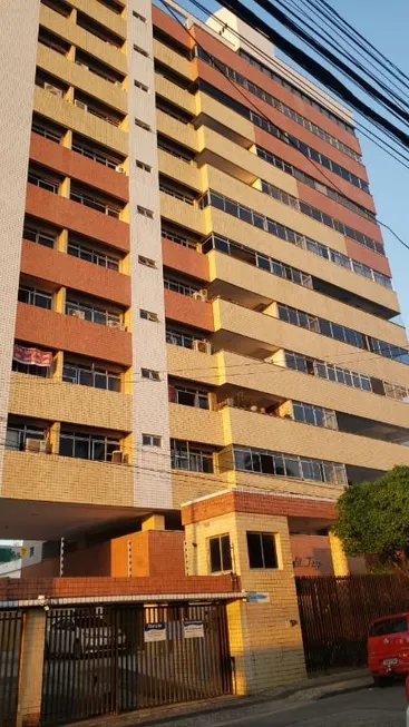 Foto 1 de Apartamento com 3 Quartos à venda, 210m² em Joaquim Tavora, Fortaleza