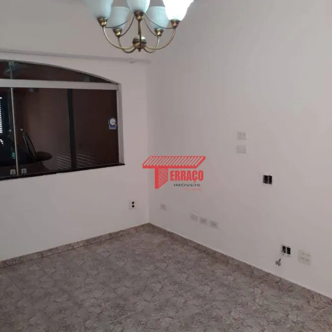 Foto 1 de Sobrado com 3 Quartos para venda ou aluguel, 272m² em LAS VEGAS, Santo André