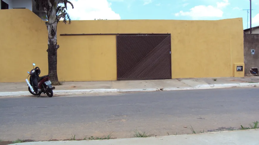 Foto 1 de Casa com 2 Quartos para alugar, 60m² em Mansões Paraíso, Aparecida de Goiânia