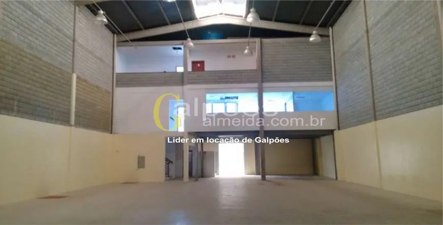 Foto 1 de Galpão/Depósito/Armazém para alugar, 750m² em Aldeia, Barueri