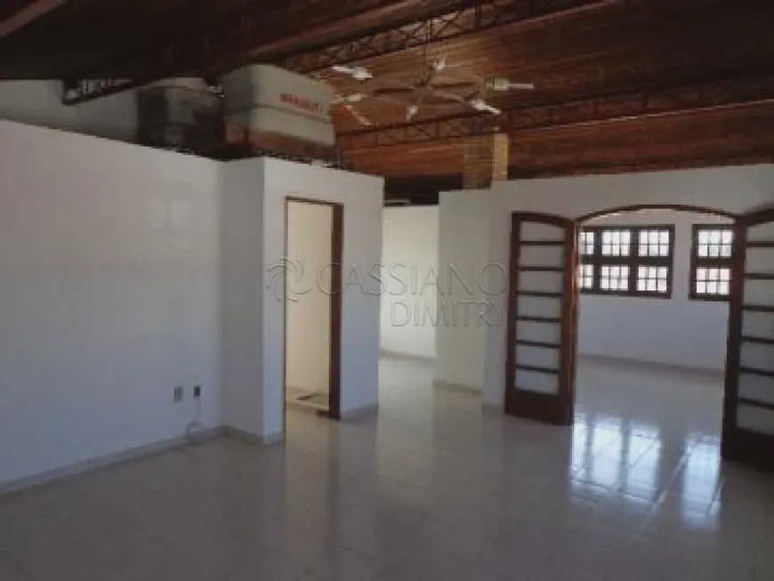 Foto 1 de com 3 Quartos à venda, 302m² em Jardim das Indústrias, São José dos Campos