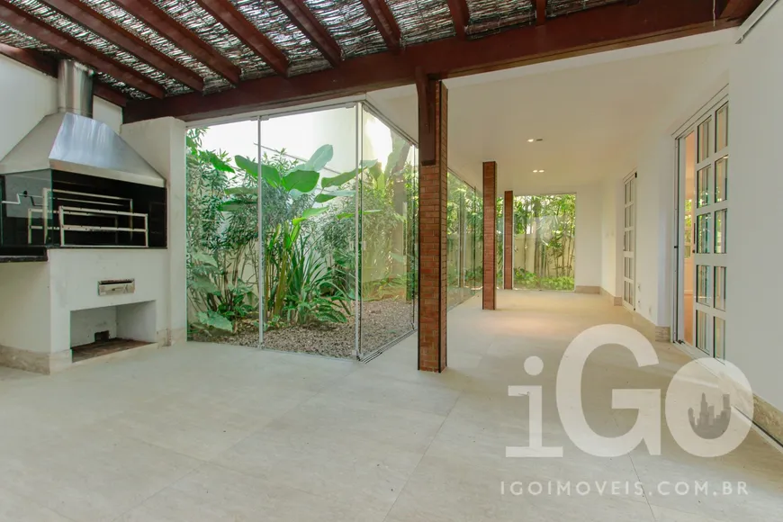 Foto 1 de Casa de Condomínio com 4 Quartos à venda, 303m² em Brooklin, São Paulo