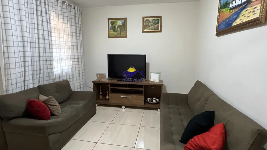 Foto 1 de Casa com 5 Quartos à venda, 190m² em Teixeira Dias Barreiro, Belo Horizonte