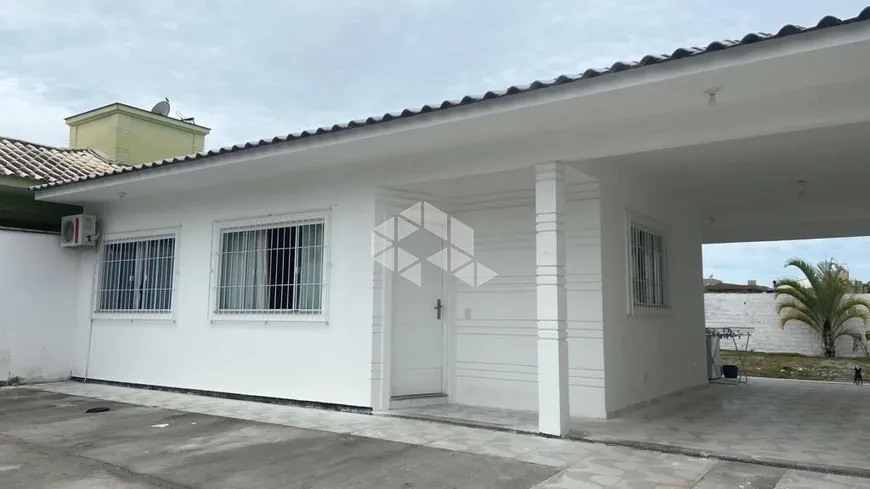 Foto 1 de Casa com 3 Quartos à venda, 120m² em São Sebastião, Palhoça