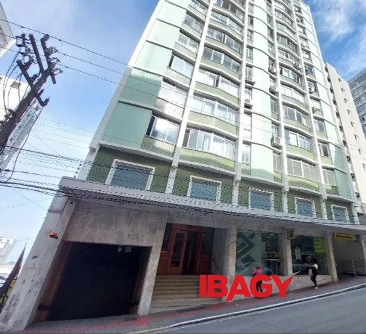 Foto 1 de Apartamento com 2 Quartos para alugar, 93m² em Centro, Florianópolis