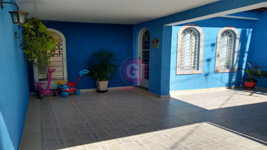 Foto 1 de Casa com 3 Quartos à venda, 140m² em Jardim Siesta, Jacareí