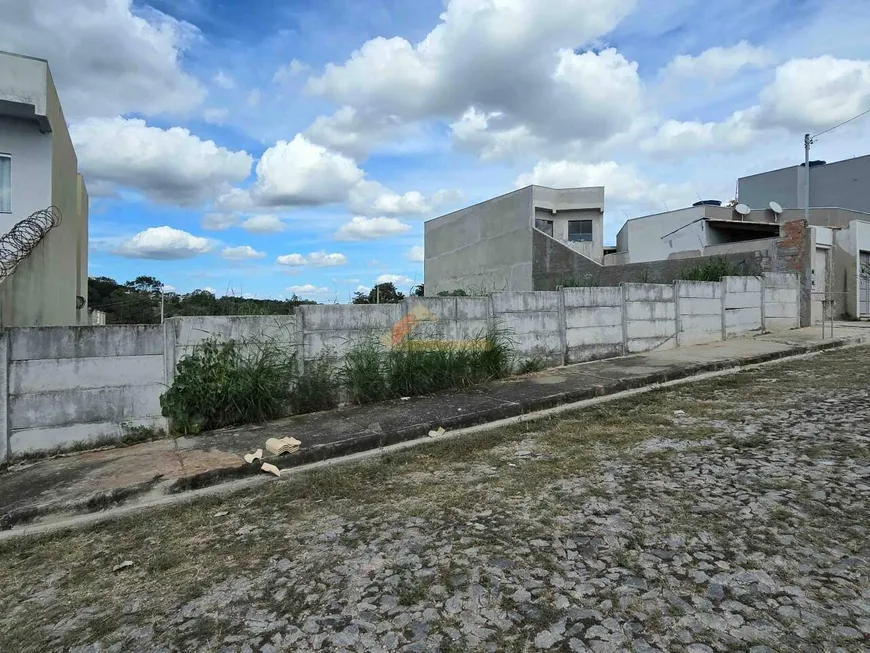 Foto 1 de Lote/Terreno à venda, 305m² em Santa Rosa, Divinópolis