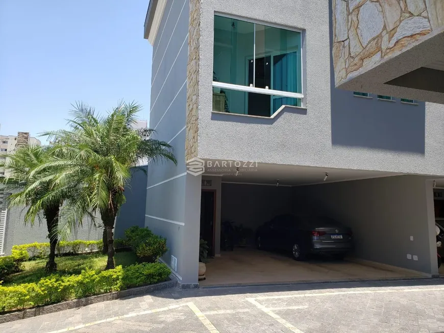 Foto 1 de Sobrado com 3 Quartos à venda, 142m² em Campestre, Santo André