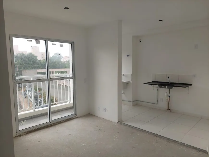 Foto 1 de Apartamento com 2 Quartos à venda, 45m² em Granja Viana, Cotia