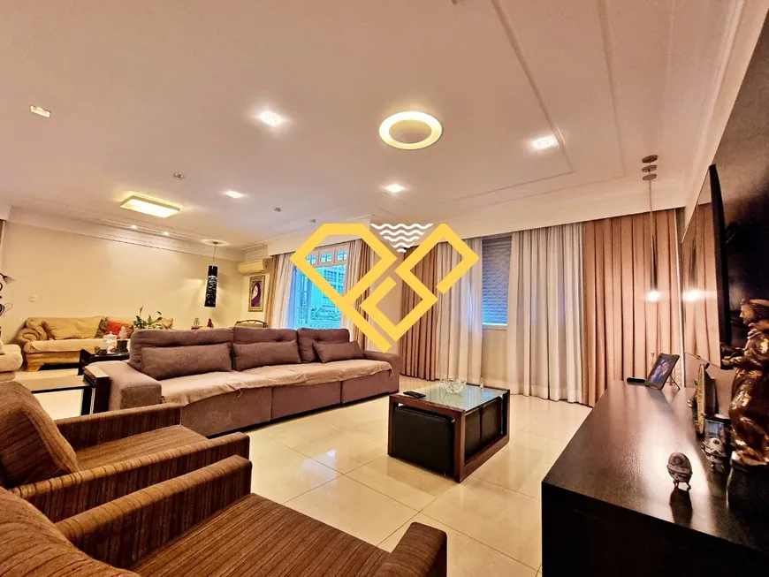 Foto 1 de Apartamento com 4 Quartos à venda, 429m² em Gonzaga, Santos