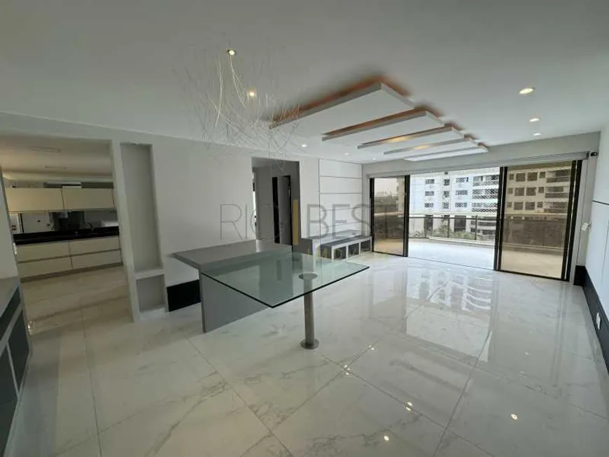 Foto 1 de Apartamento com 3 Quartos à venda, 157m² em Barra da Tijuca, Rio de Janeiro