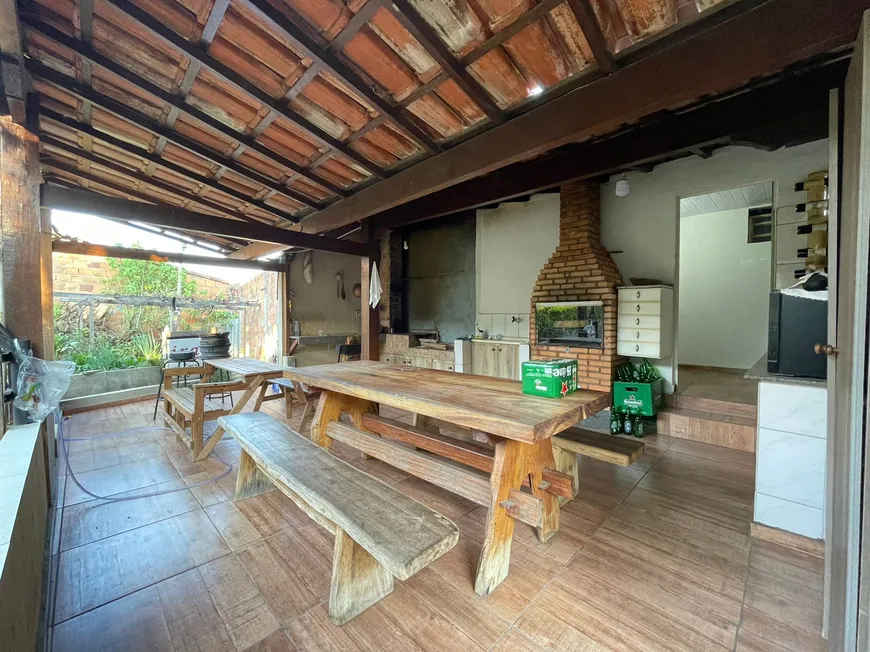 Foto 1 de Casa com 4 Quartos à venda, 492m² em Vale das Amendoeiras, Contagem
