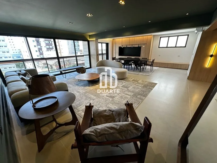 Foto 1 de Apartamento com 4 Quartos à venda, 250m² em Gonzaga, Santos